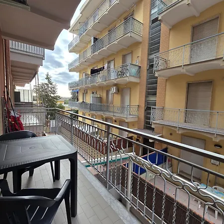 Ardesia - By Ligooria アパート *